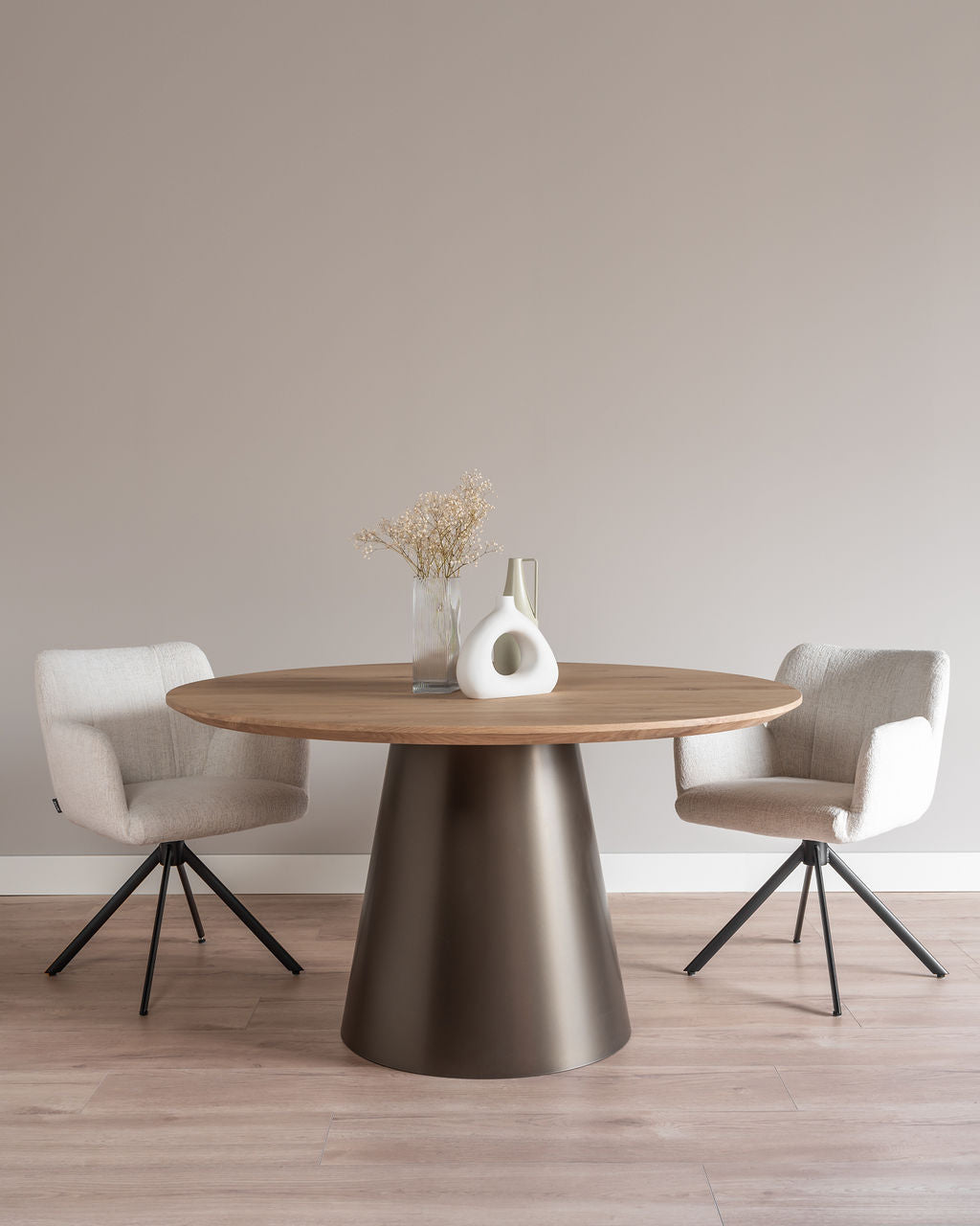Ronde eiken eettafel Lotte