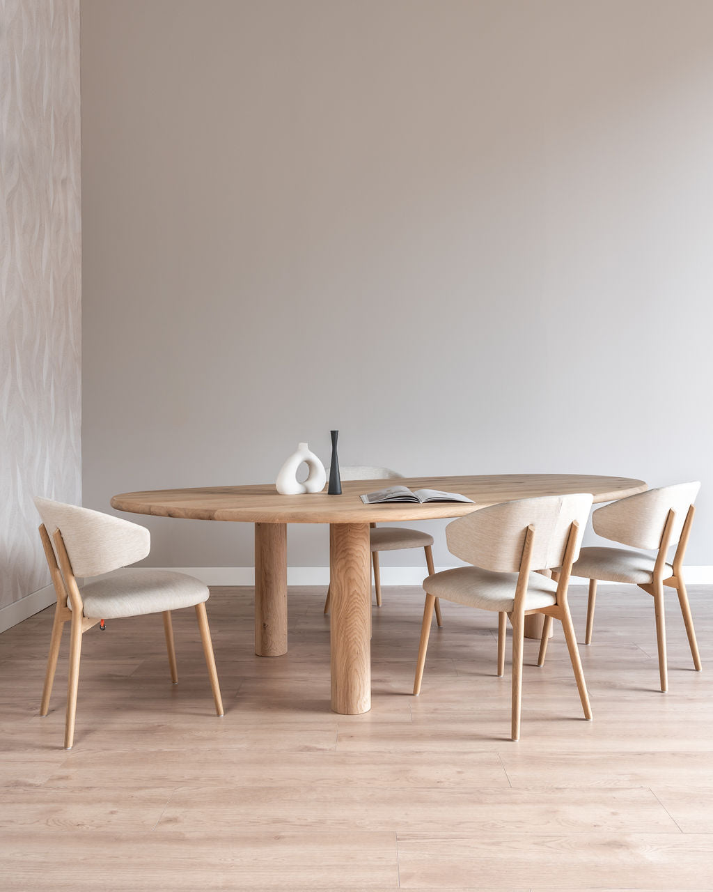 Organische eiken eettafel rondo