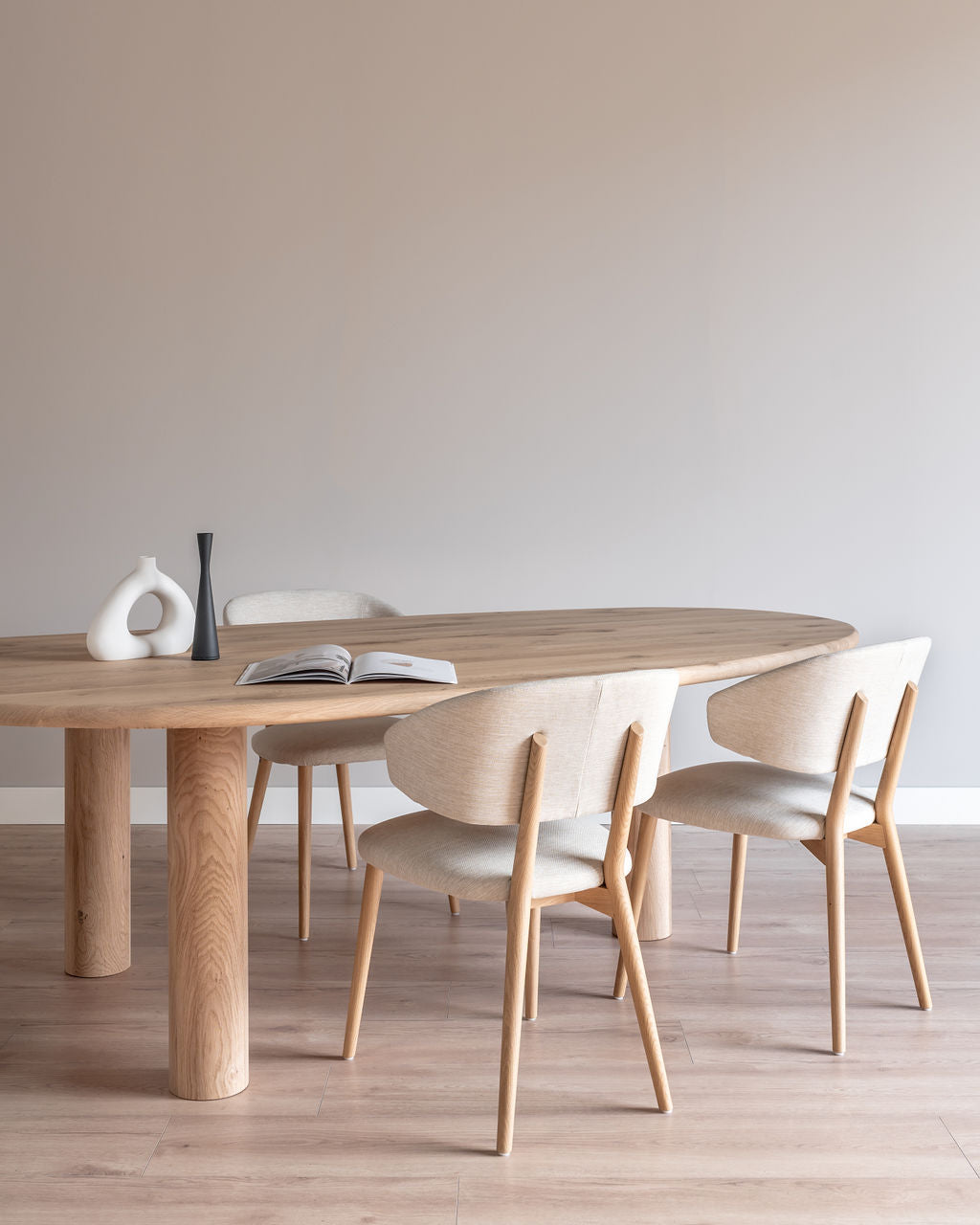 Organische eiken eettafel rondo