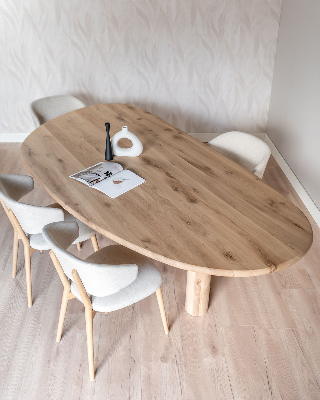 Organische eiken eettafel rondo