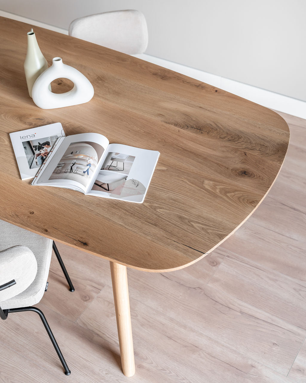 Deens ovale eiken eettafel Finn