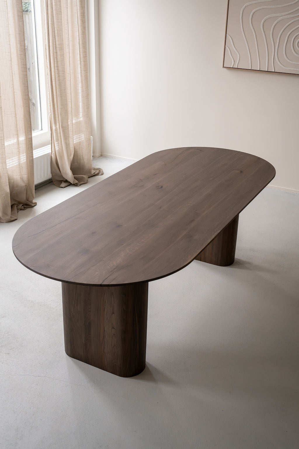 Plat ovale eiken eettafel Noah - mokka - onderstel mokka