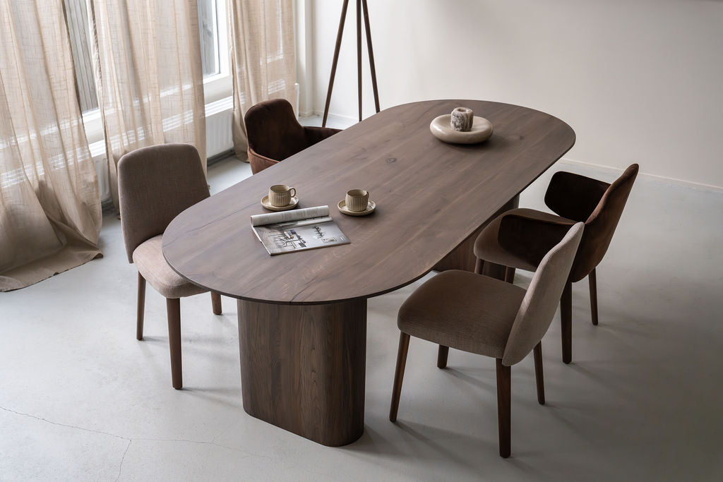 Plat ovale eiken eettafel Noah - mokka - onderstel mokka