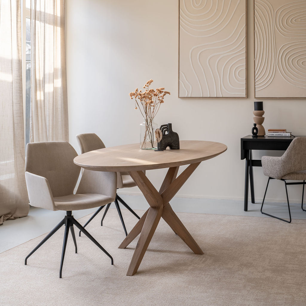 Ovale eiken eettafel Nilo
