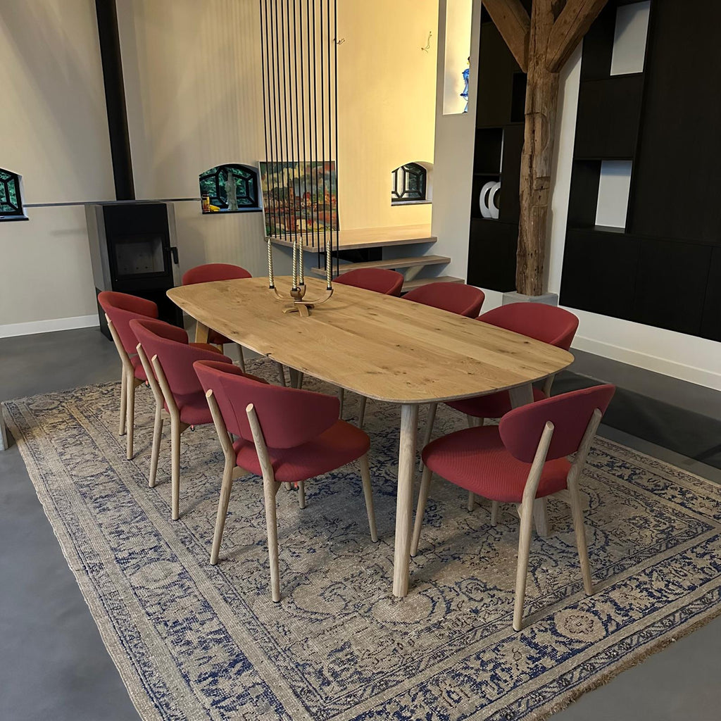 Deens ovale eiken eettafel Finn