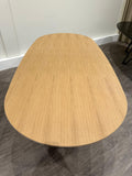 Deens ovale eiken fineer eettafel 240 x 110 cm - SHOWMODEL
