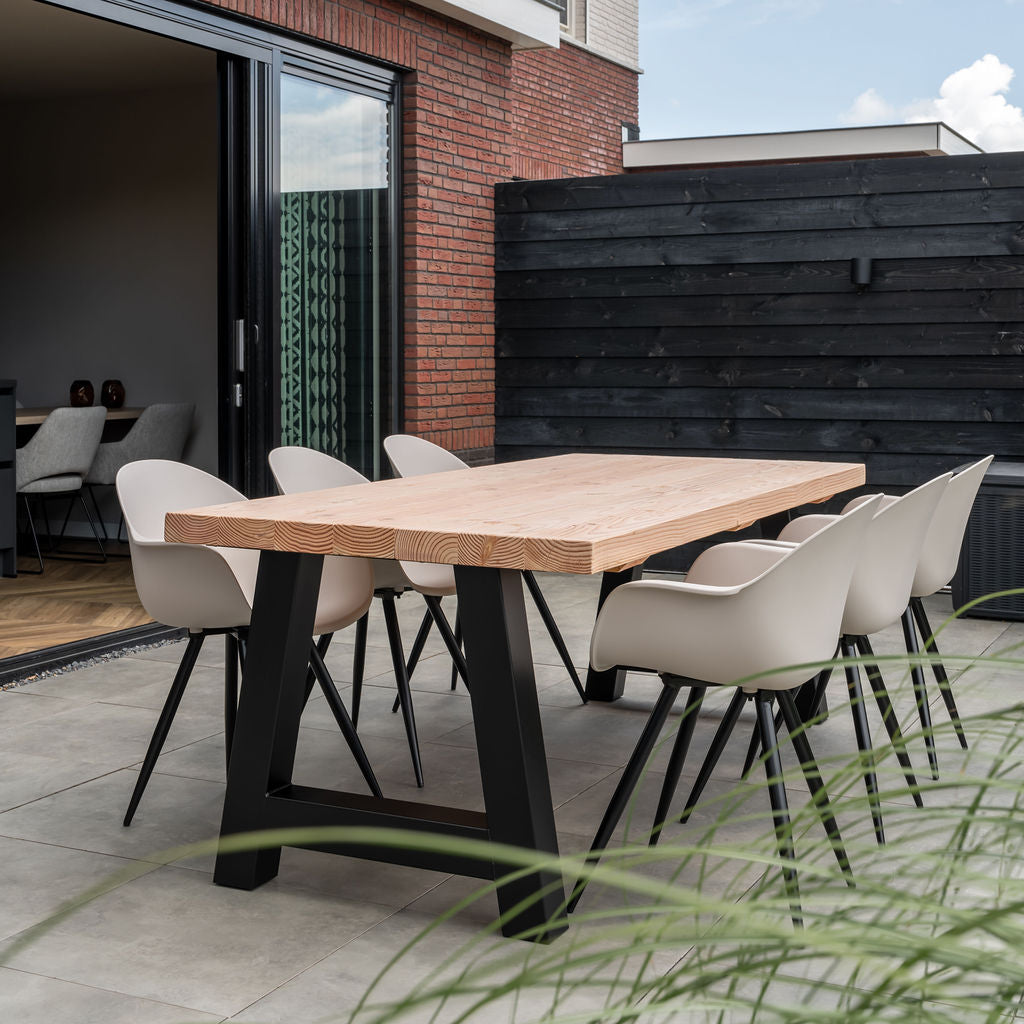 Douglas tuintafel met stalen A-poten - 6 tuinstoelen luca