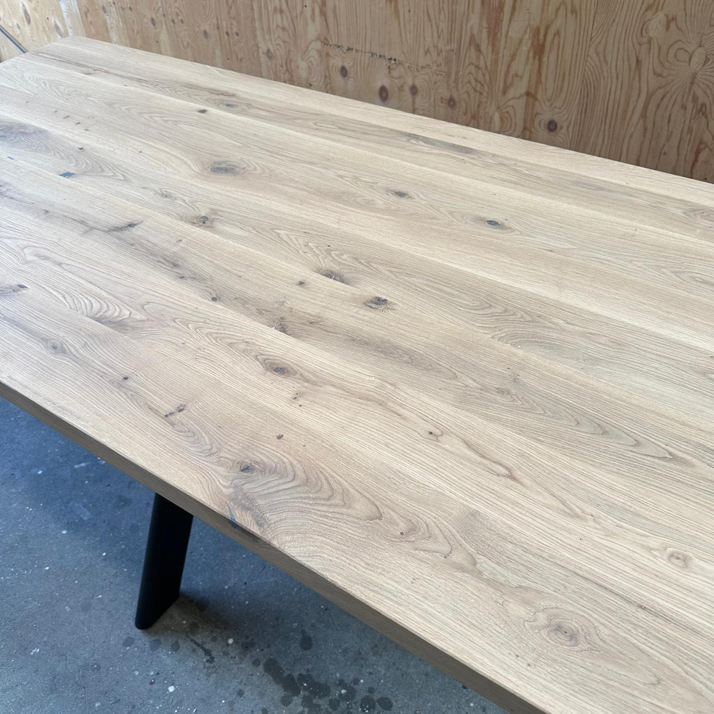 Rechthoekige eiken eettafel - SHOWMODEL