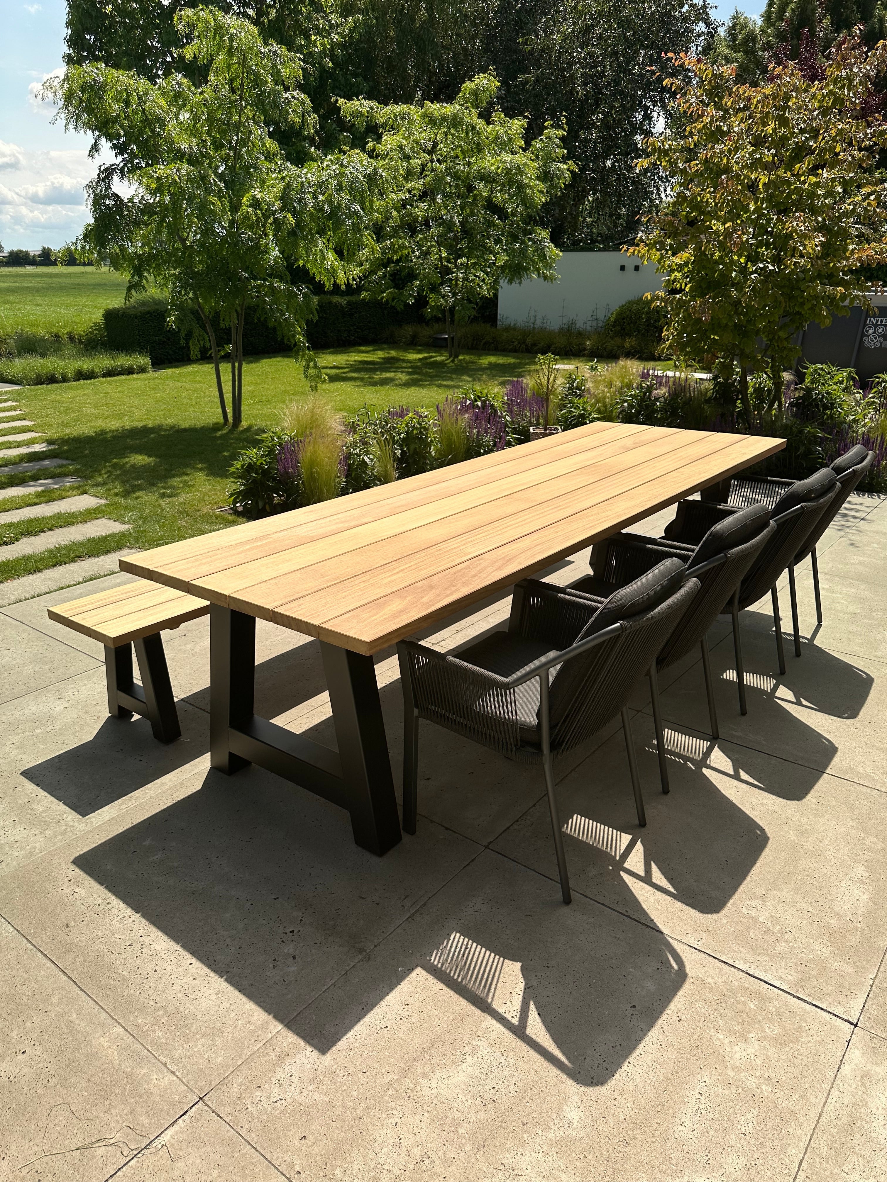 Iroko tuinset A-poten zwart met bank 8 persoons - 300 cm