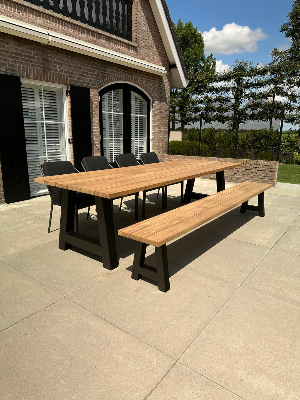 Iroko tuinset A-poten zwart met bank 8 persoons - 300 cm