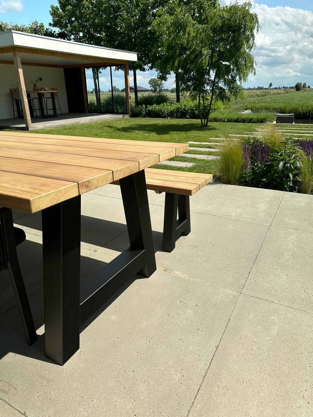 Iroko tuinset A-poten zwart met bank 8 persoons - 300 cm