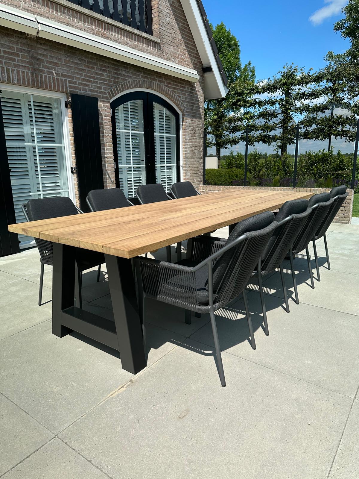 Iroko tuinset A-poten zwart - tuinstoelen liv zwart 8 persoons - 300 cm